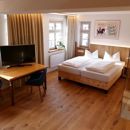 Hotel Zum Schwarzen Ross Und Gutmann Zur Post Hilpoltstein Extérieur photo