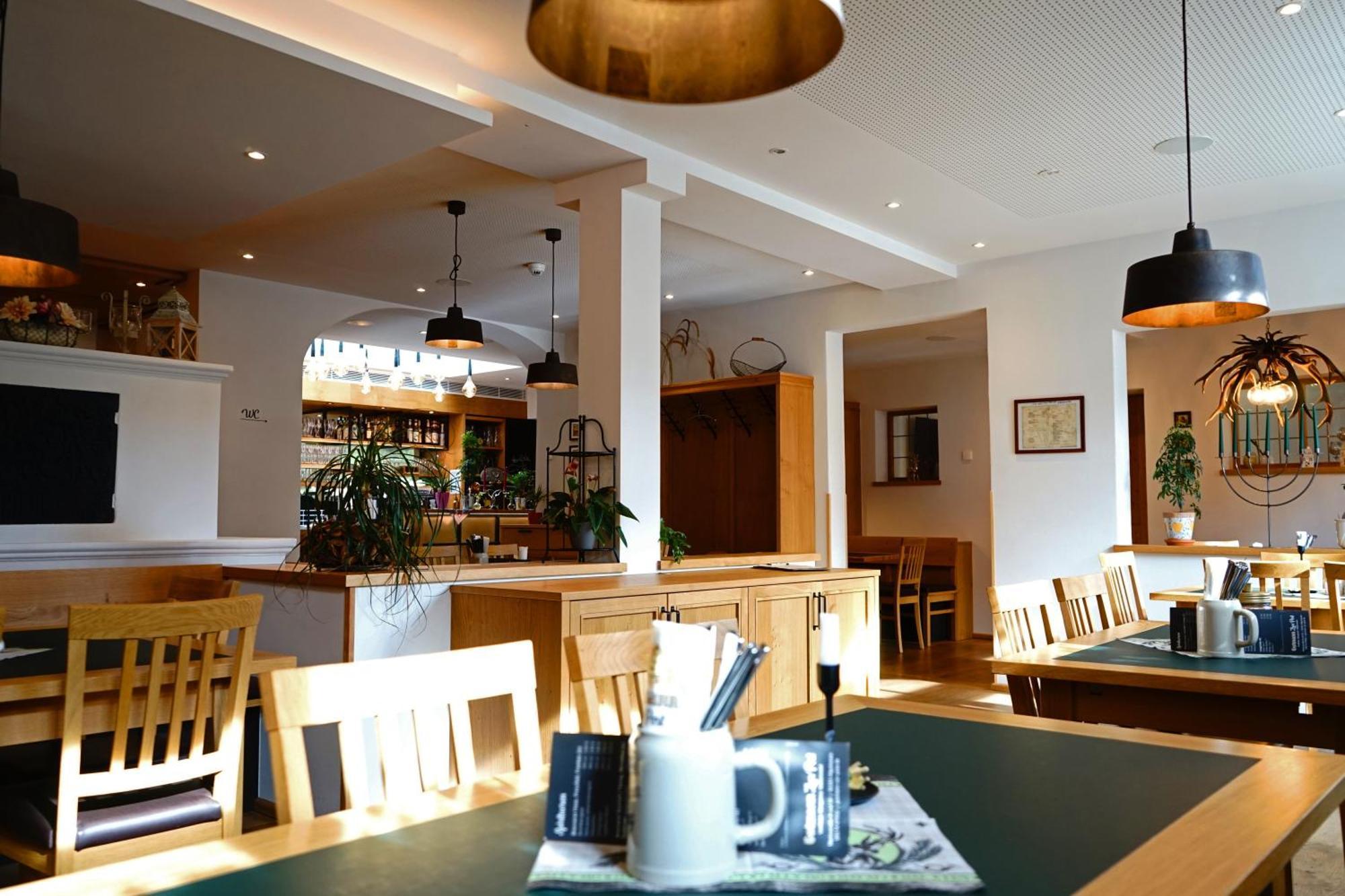 Hotel Zum Schwarzen Ross Und Gutmann Zur Post Hilpoltstein Extérieur photo
